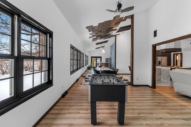 402 Wild Oak DRIVE, Manitowoc, WI 54220