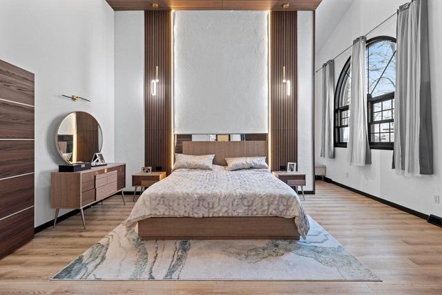 402 Wild Oak DRIVE, Manitowoc, WI 54220