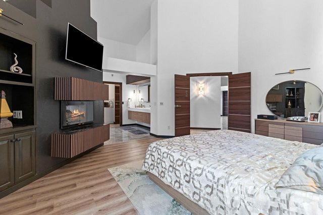 402 Wild Oak DRIVE, Manitowoc, WI 54220