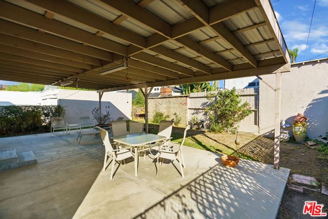 1744 S Genesee Avenue, Los Angeles, CA 90019