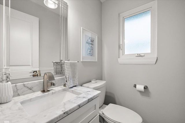 560 S Rosedale Court, Grosse Pointe, MI 48236