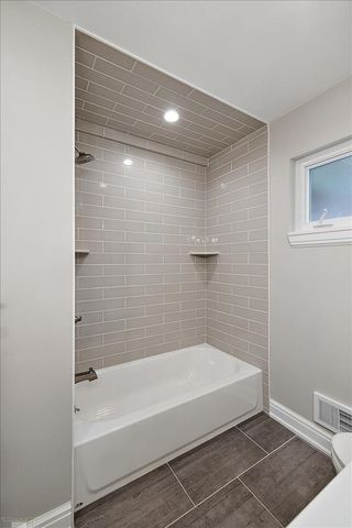 560 S Rosedale Court, Grosse Pointe, MI 48236