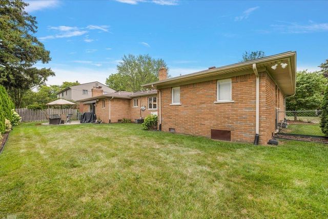 560 S Rosedale Court, Grosse Pointe, MI 48236