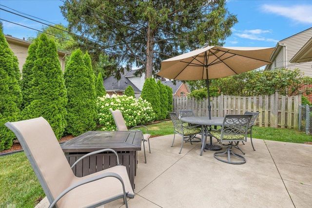 560 S Rosedale Court, Grosse Pointe, MI 48236