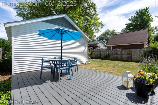 675 W Hazelhurst Street, Ferndale, MI 48220