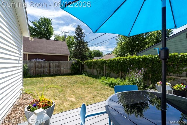 675 W Hazelhurst Street, Ferndale, MI 48220