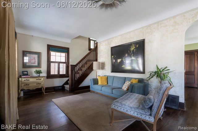 675 W Hazelhurst Street, Ferndale, MI 48220