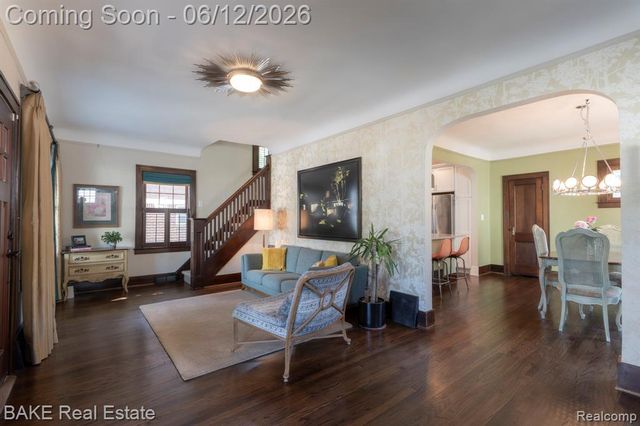 675 W Hazelhurst Street, Ferndale, MI 48220