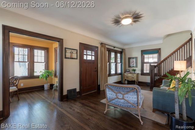 675 W Hazelhurst Street, Ferndale, MI 48220