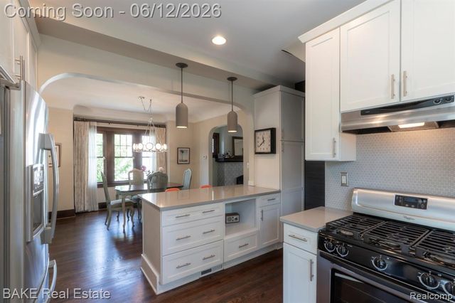 675 W Hazelhurst Street, Ferndale, MI 48220