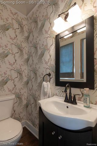 675 W Hazelhurst Street, Ferndale, MI 48220