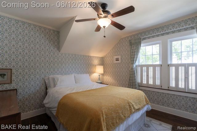 675 W Hazelhurst Street, Ferndale, MI 48220