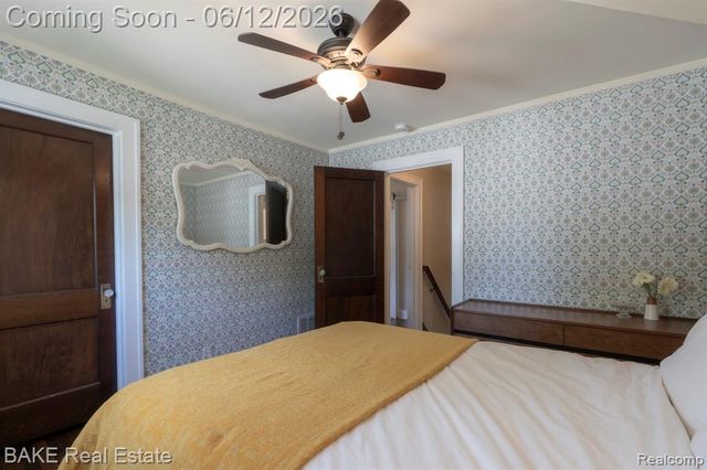 675 W Hazelhurst Street, Ferndale, MI 48220