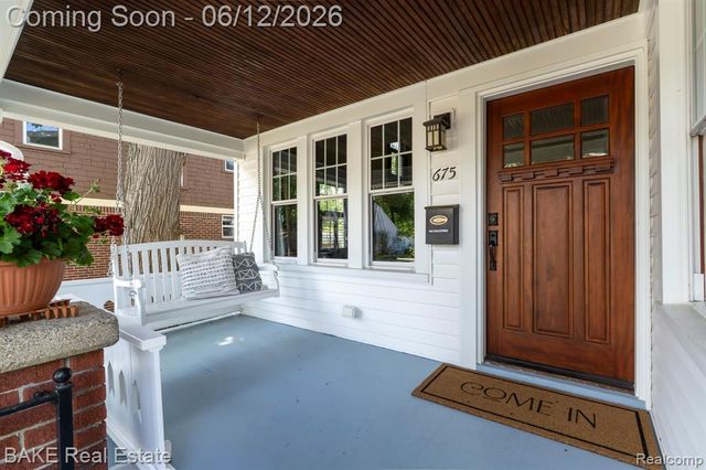 675 W Hazelhurst Street, Ferndale, MI 48220
