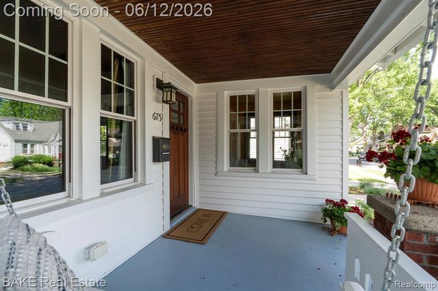 675 W Hazelhurst Street, Ferndale, MI 48220