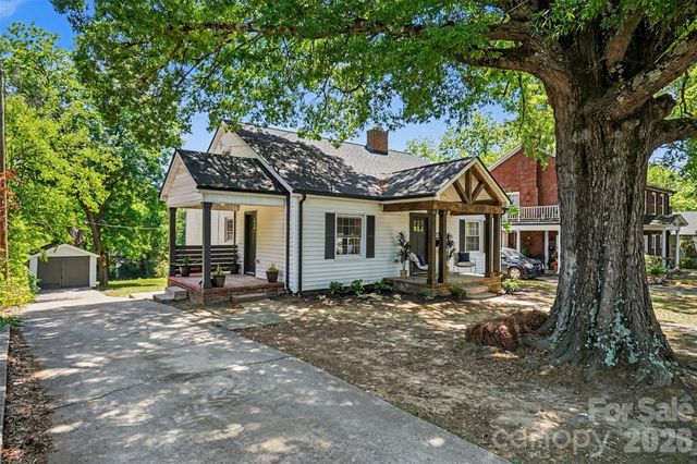 127 Cedar Drive NW, Concord, NC 28025