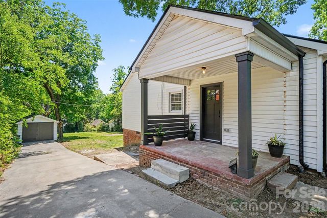 127 Cedar Drive NW, Concord, NC 28025
