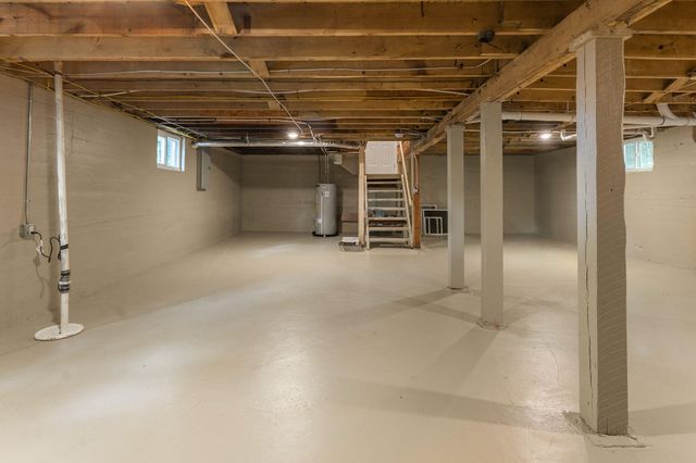 1219 N Concord Avenue, Springfield, MO 65802