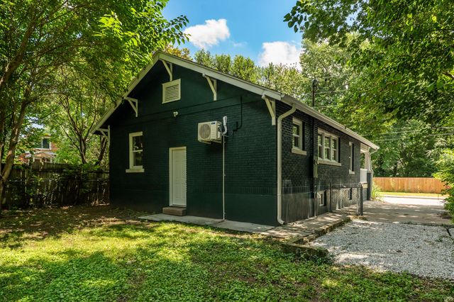 1219 N Concord Avenue, Springfield, MO 65802
