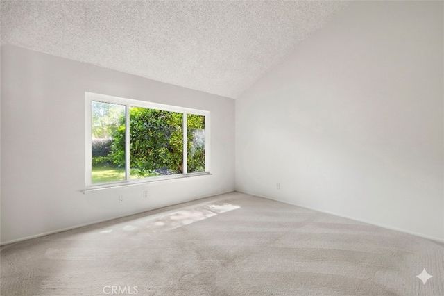 25033 Avenida Balita, Valencia, CA 91355