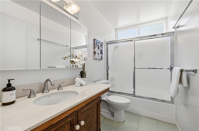 25033 Avenida Balita, Valencia, CA 91355