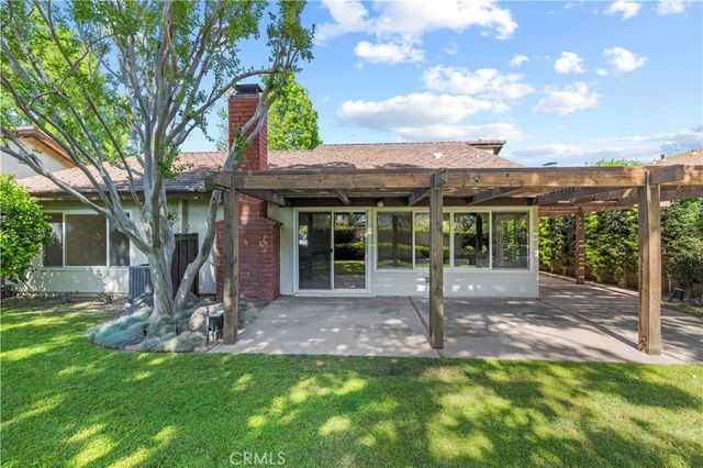 25033 Avenida Balita, Valencia, CA 91355