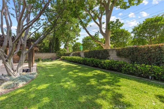 25033 Avenida Balita, Valencia, CA 91355