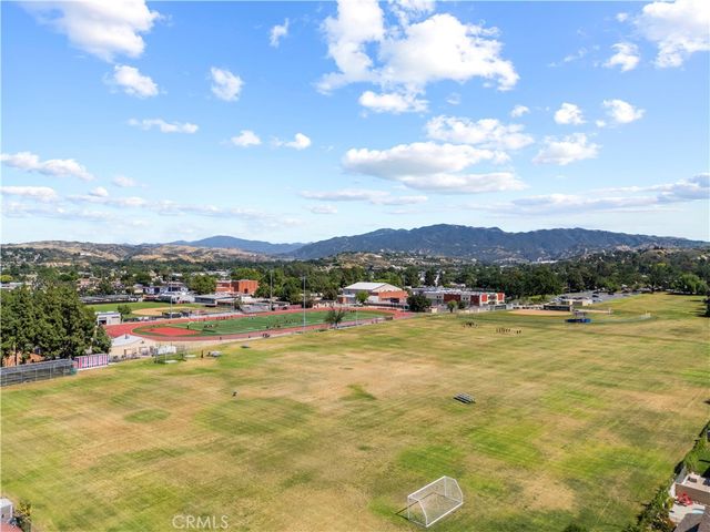 25033 Avenida Balita, Valencia, CA 91355