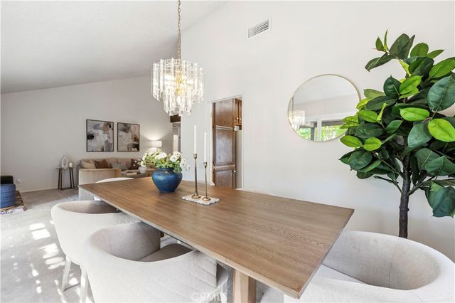 25033 Avenida Balita, Valencia, CA 91355