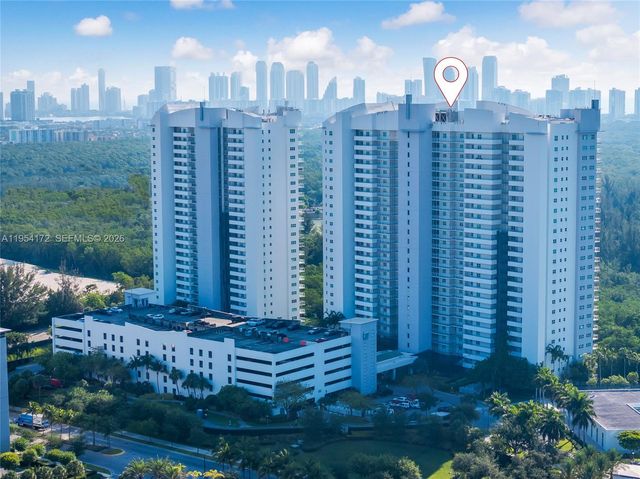 14951 Royal Oaks Ln 901, North Miami, FL 33181