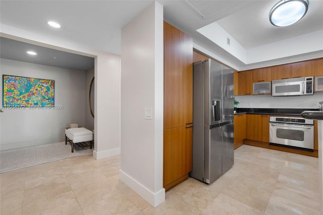 14951 Royal Oaks Ln 901, North Miami, FL 33181