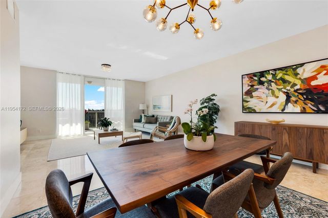 14951 Royal Oaks Ln 901, North Miami, FL 33181