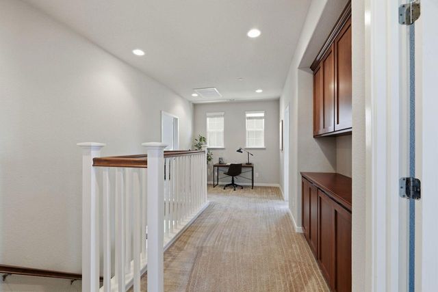 2016 Sycamore Grove Ln, Roseville, CA 95747