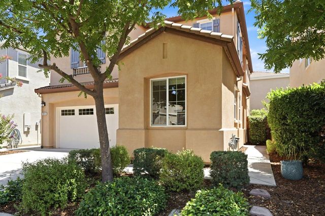 2016 Sycamore Grove Ln, Roseville, CA 95747