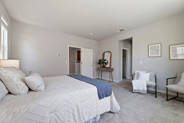 2016 Sycamore Grove Ln, Roseville, CA 95747