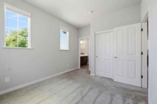 2016 Sycamore Grove Ln, Roseville, CA 95747