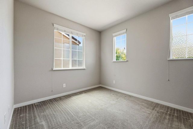 2016 Sycamore Grove Ln, Roseville, CA 95747