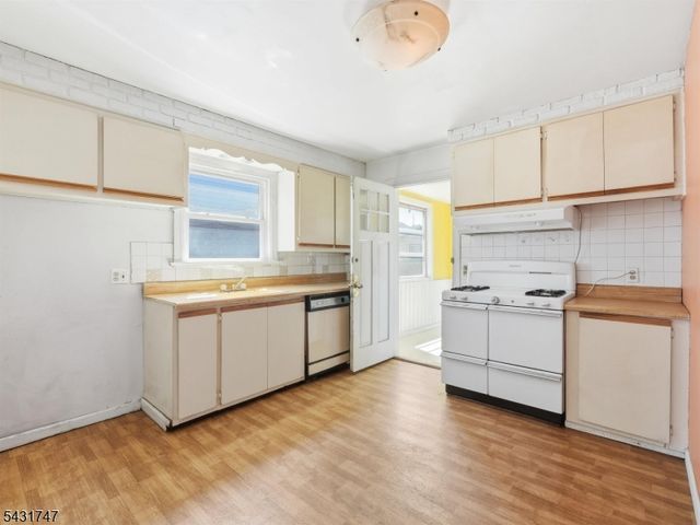 221 Ralph St, Belleville Twp., NJ 07109