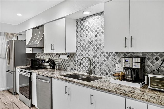 14142 E Cabana St 6A, Corpus Christi, TX 78418