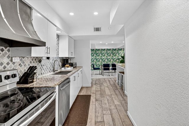 14142 E Cabana St 6A, Corpus Christi, TX 78418