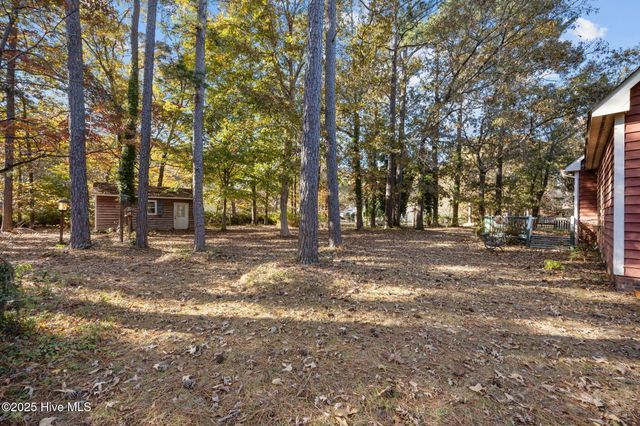 2200 Oakview Drive, New Bern, NC 28562