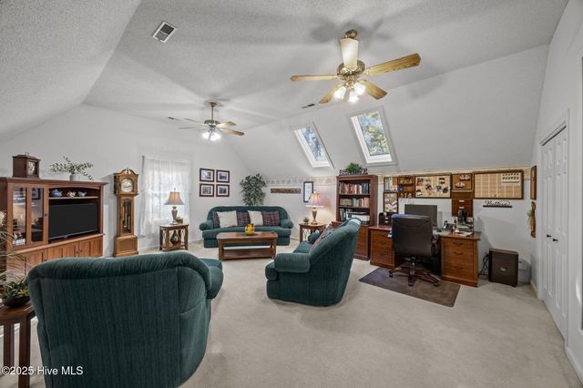 2200 Oakview Drive, New Bern, NC 28562