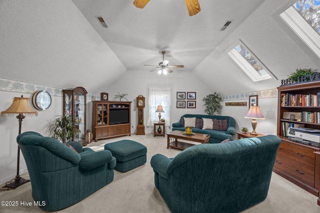 2200 Oakview Drive, New Bern, NC 28562