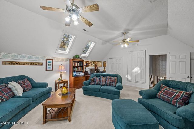 2200 Oakview Drive, New Bern, NC 28562