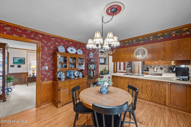 2200 Oakview Drive, New Bern, NC 28562