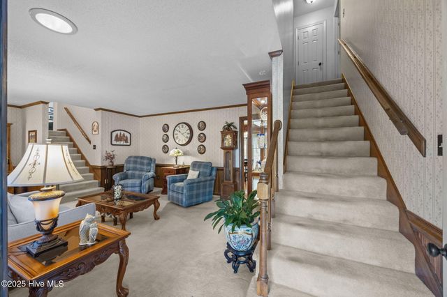 2200 Oakview Drive, New Bern, NC 28562