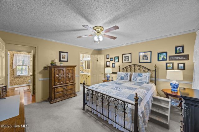 2200 Oakview Drive, New Bern, NC 28562