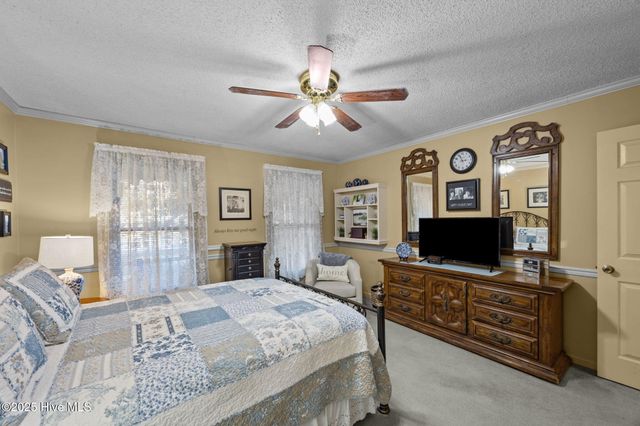 2200 Oakview Drive, New Bern, NC 28562