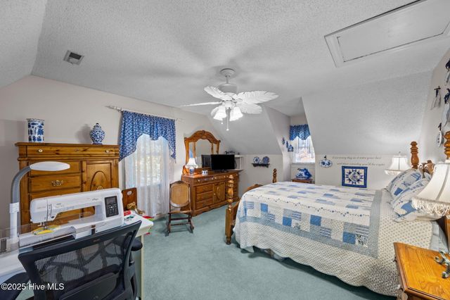 2200 Oakview Drive, New Bern, NC 28562