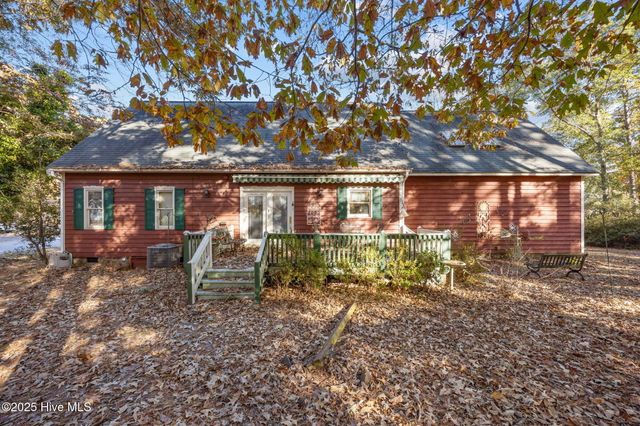 2200 Oakview Drive, New Bern, NC 28562